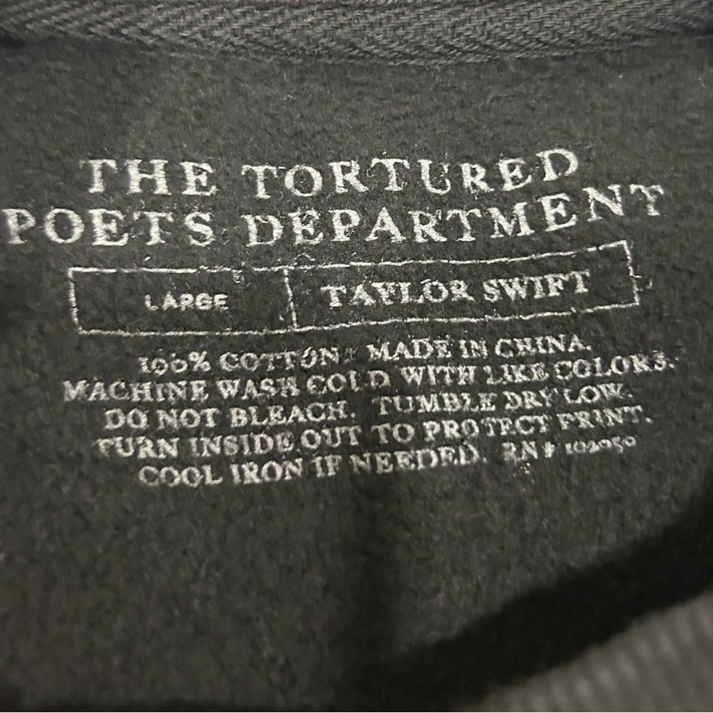 Tortured poets department black crewneck sweatshirt - Picture 3 of 3